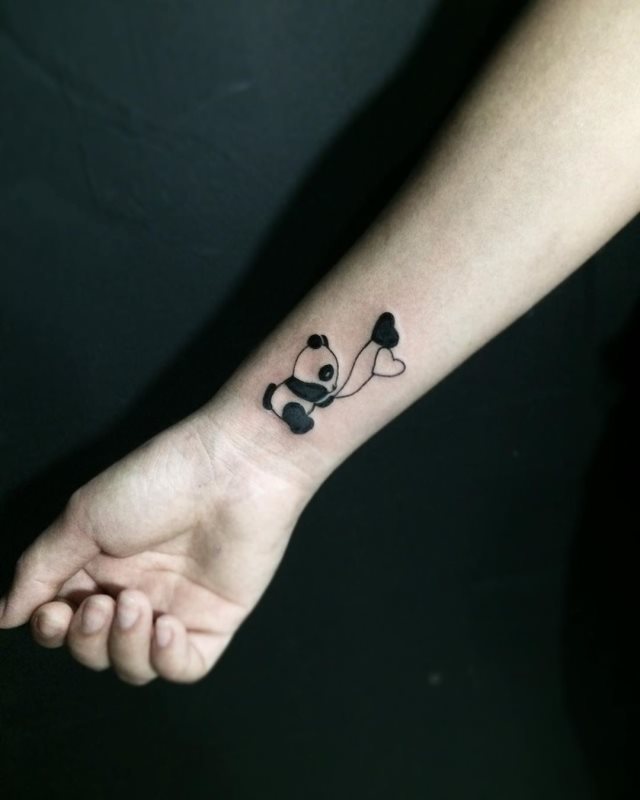 tattoo femenino oso panda 02