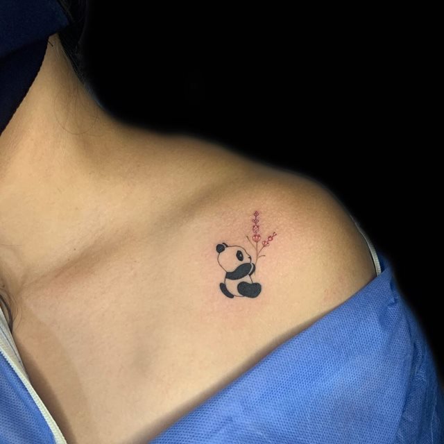 tattoo femenino oso panda 07