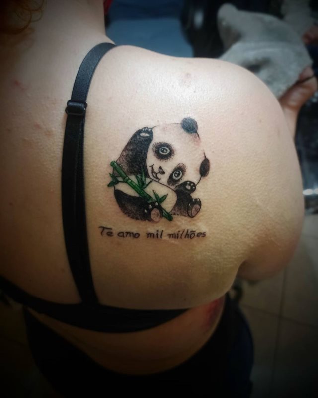 tattoo femenino oso panda 10