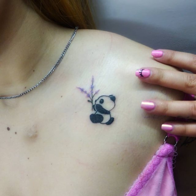 tattoo femenino oso panda 12