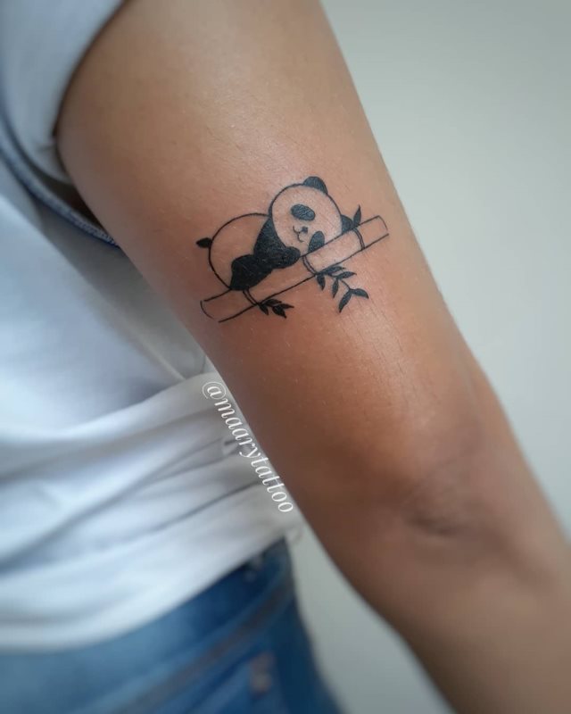 tattoo femenino oso panda 13