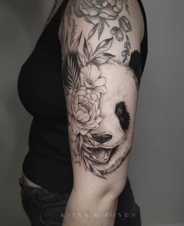 tattoo femenino oso panda 20