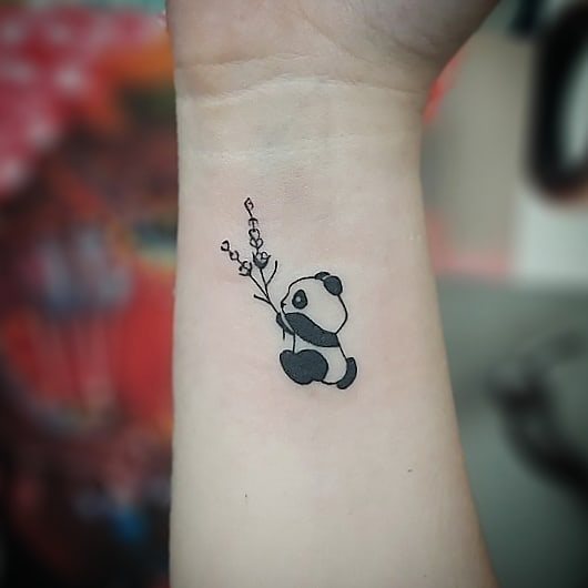 tattoo femenino oso panda 23