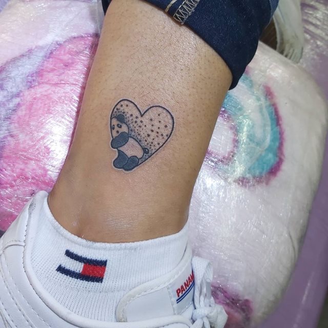 tattoo femenino oso panda 26