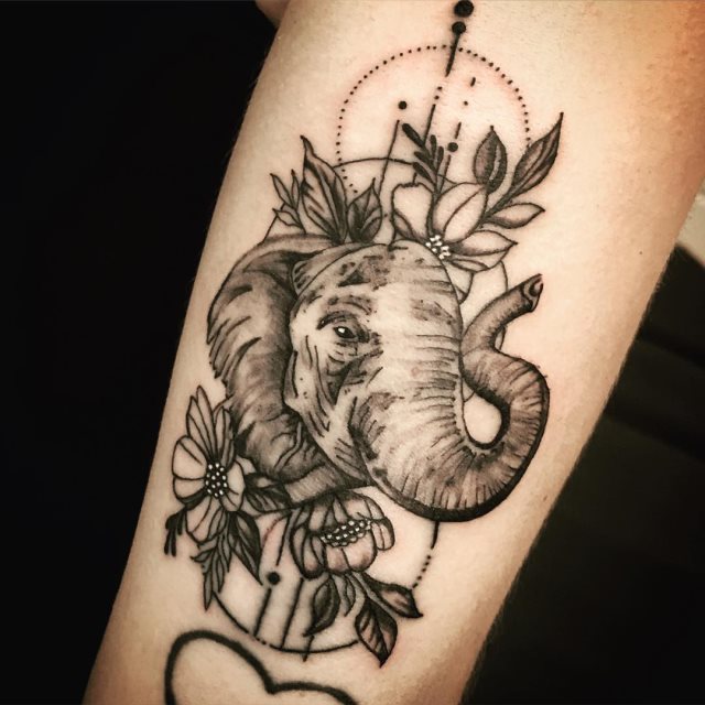 tattoo femenino para el antebrazo 08
