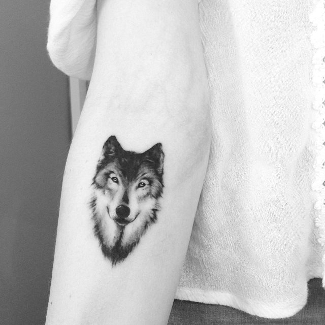tattoo femenino para el antebrazo 15