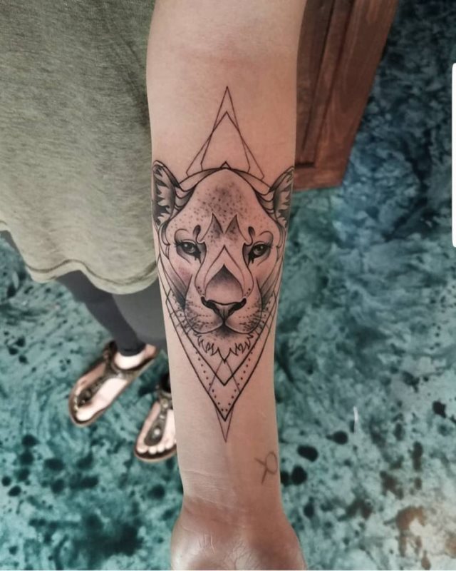 tattoo femenino para el antebrazo 49