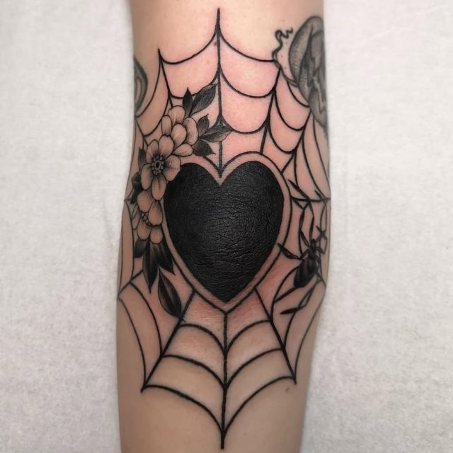 tattoo femenino para el codo 03
