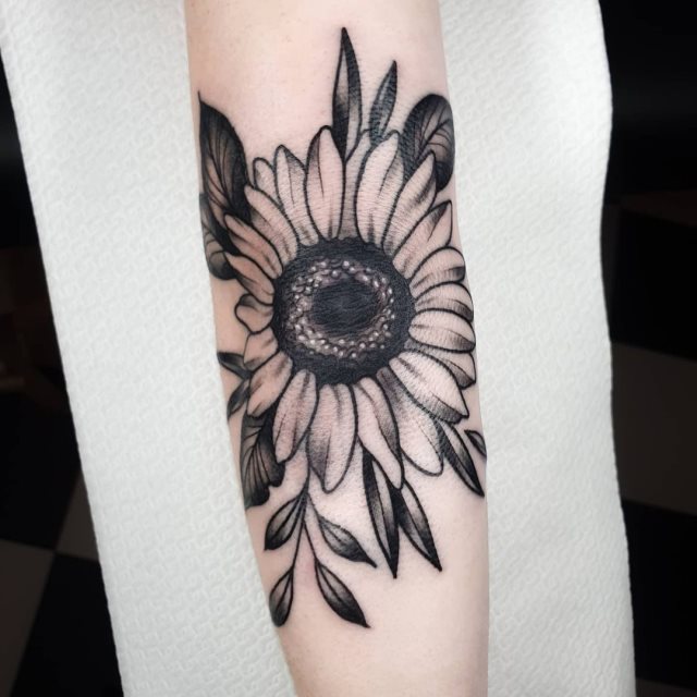 tattoo femenino para el codo 11