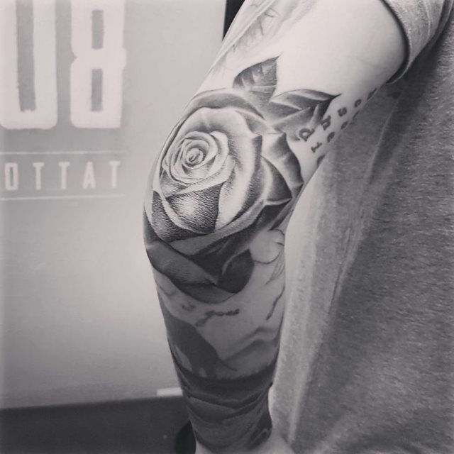 tattoo femenino para el codo 14