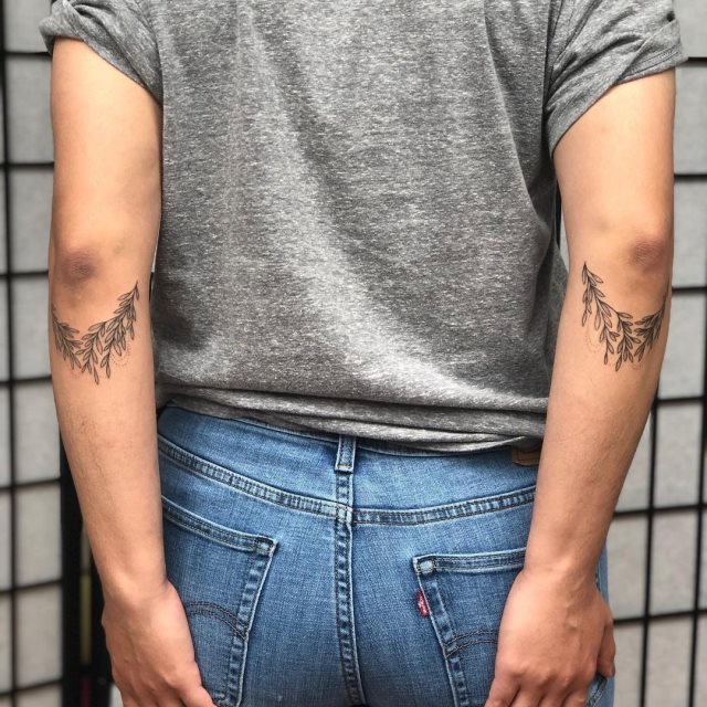 tattoo femenino para el codo 39