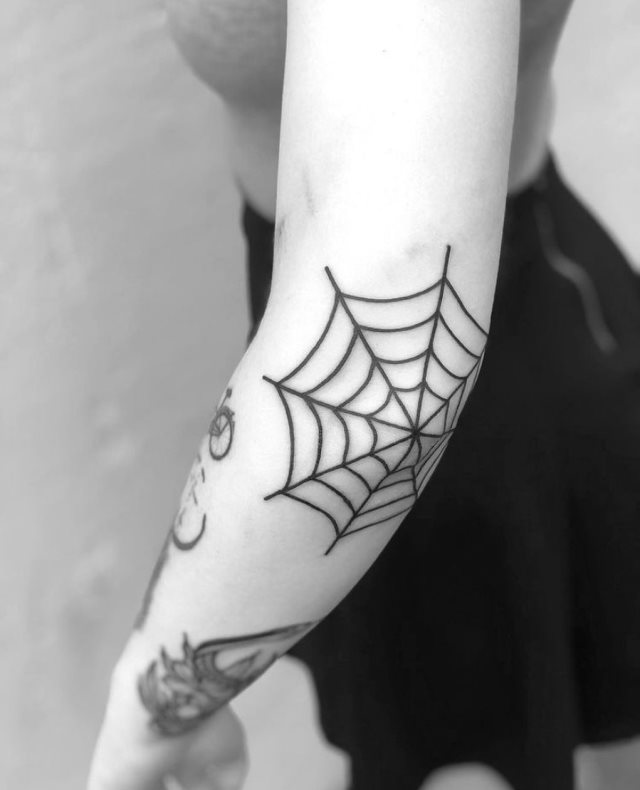 tattoo femenino para el codo 41