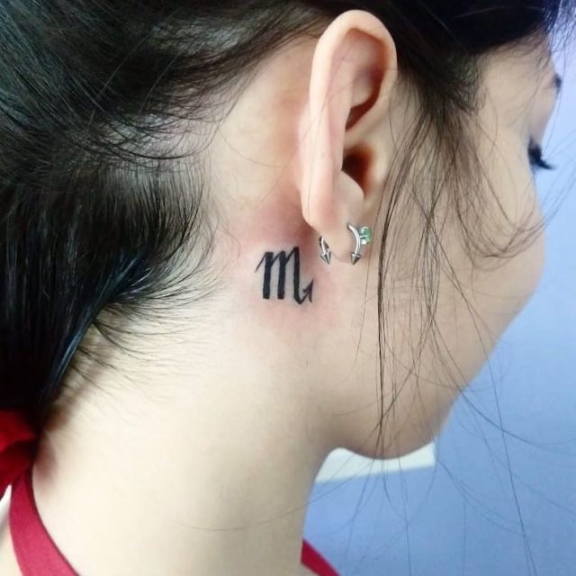 tattoo femenino para el cuello 06