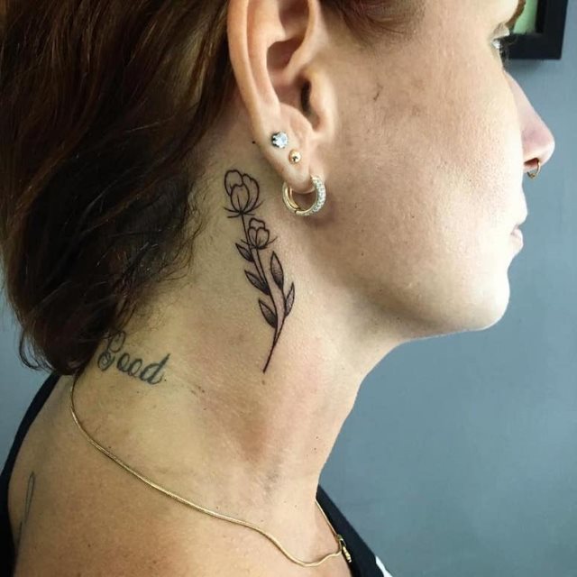 tattoo femenino para el cuello 38