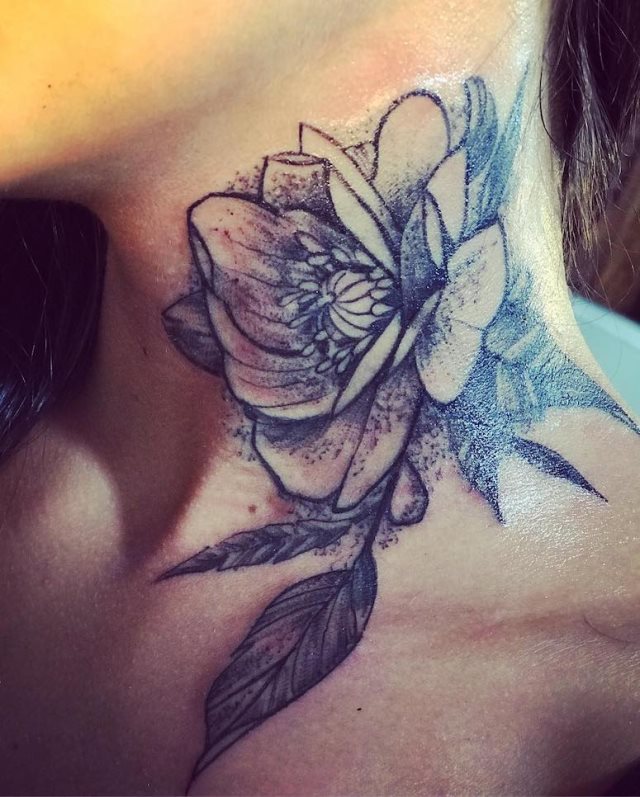 tattoo femenino para el cuello 46