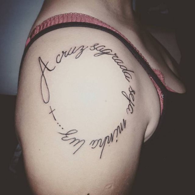 tattoo femenino para el hombro 08