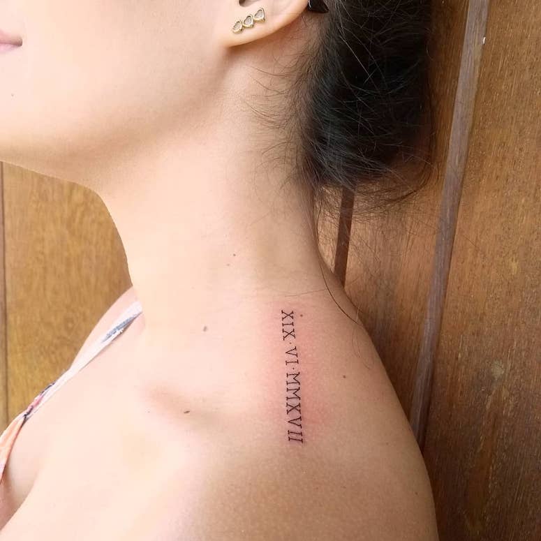tattoo femenino para el hombro 110