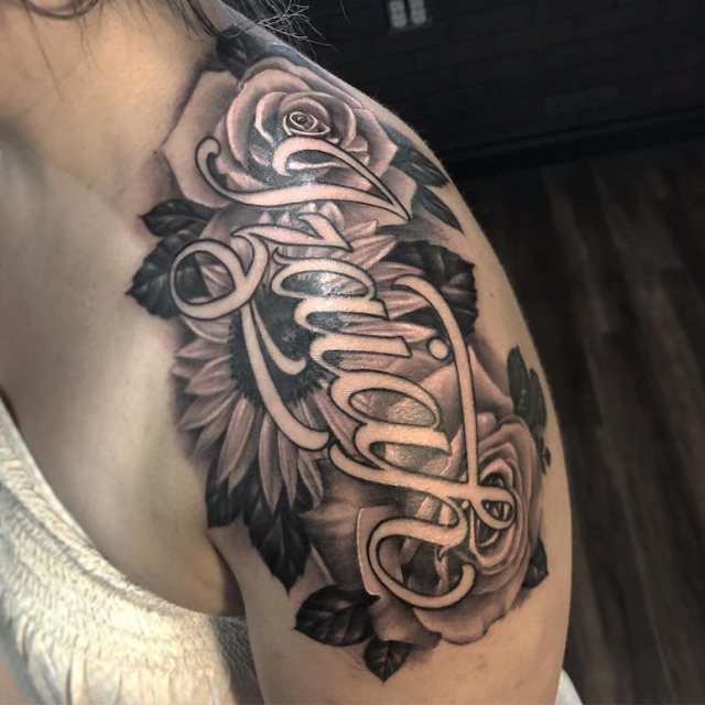 tattoo femenino para el hombro 112