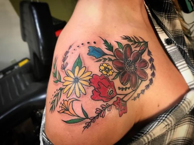 tattoo femenino para el hombro 124