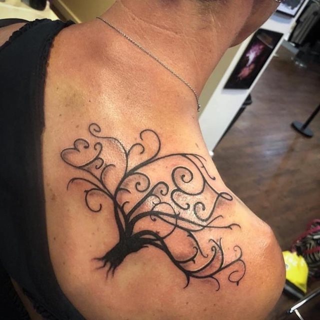 tattoo femenino para el hombro 142