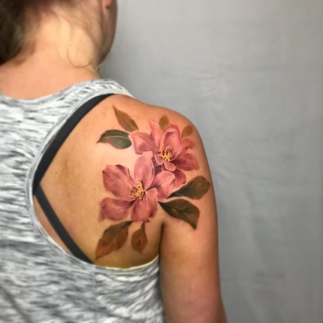 tattoo femenino para el hombro 146