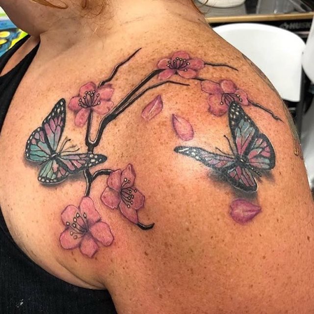tattoo femenino para el hombro 167