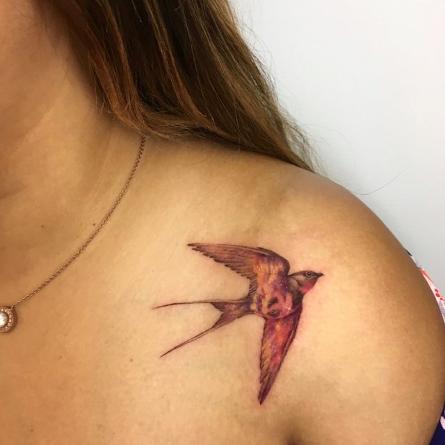 tattoo femenino para el hombro 179