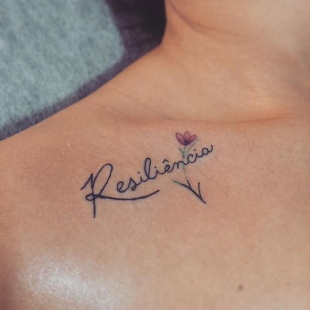 tattoo femenino para el hombro 18