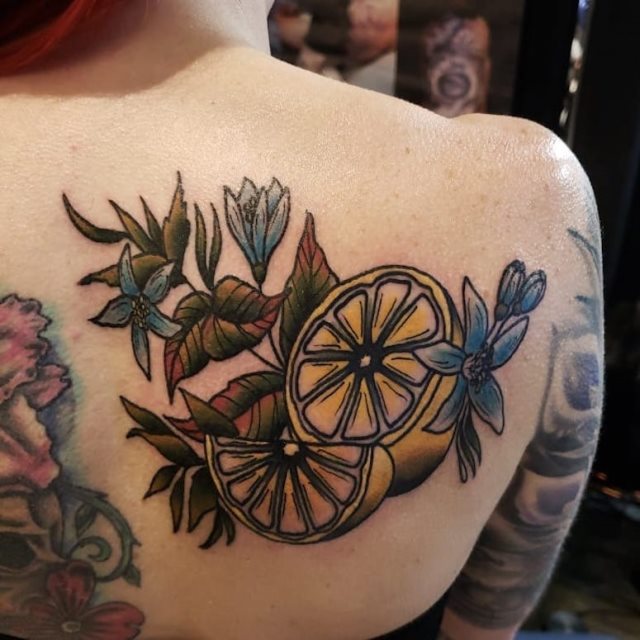 tattoo femenino para el hombro 185