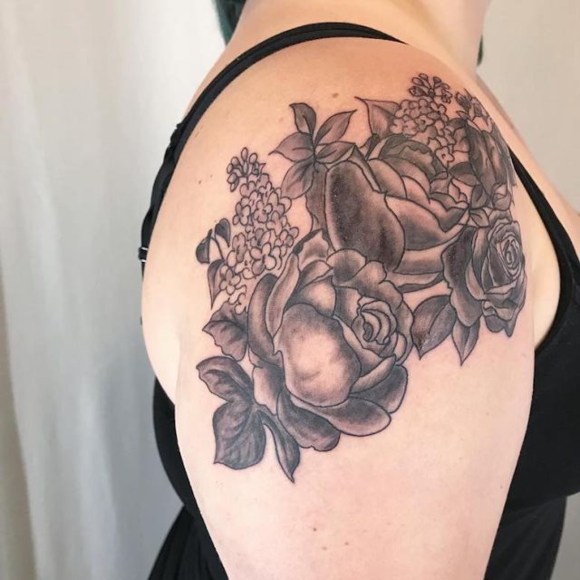 tattoo femenino para el hombro 187
