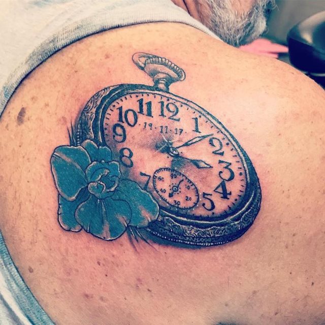 tattoo femenino para el hombro 188
