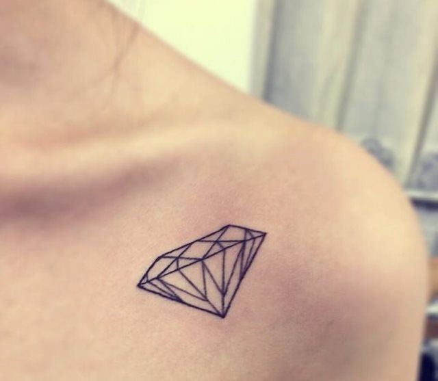 tattoo femenino para el hombro 193