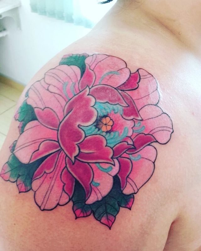 tattoo femenino para el hombro 209