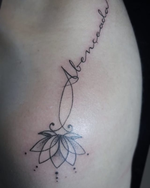 tattoo femenino para el hombro 210