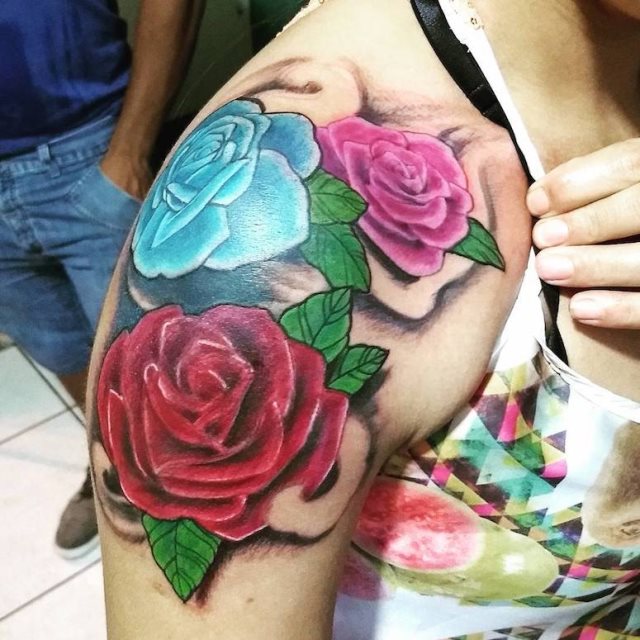 tattoo femenino para el hombro 214