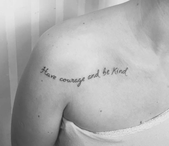 tattoo femenino para el hombro 218