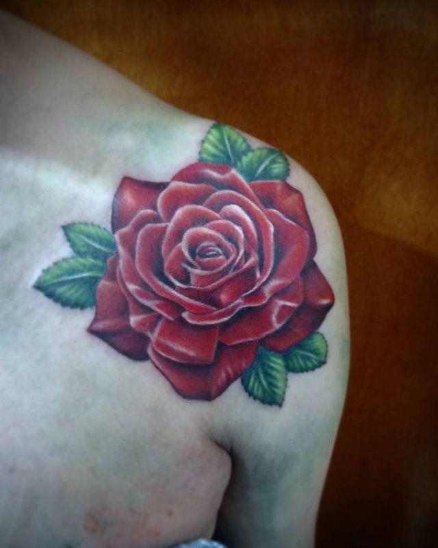 tattoo femenino para el hombro 226