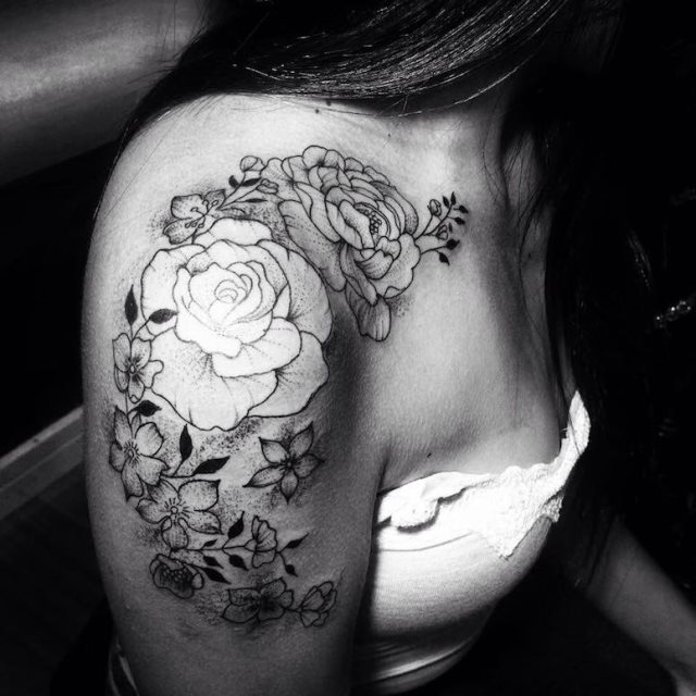 tattoo femenino para el hombro 48