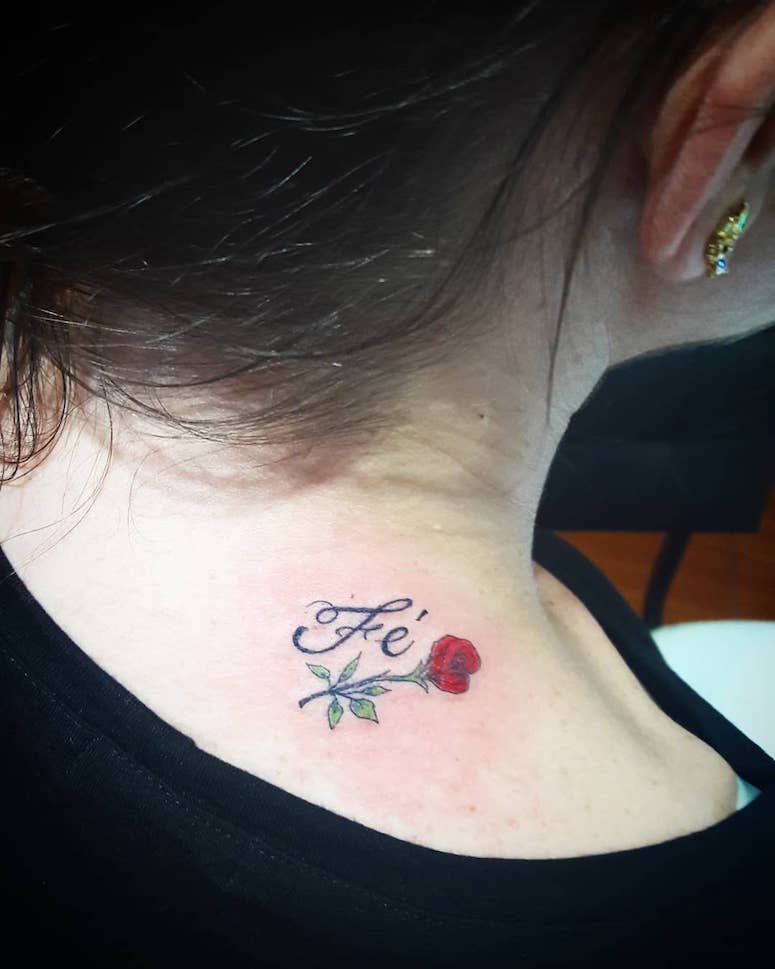 tattoo femenino para el hombro 50