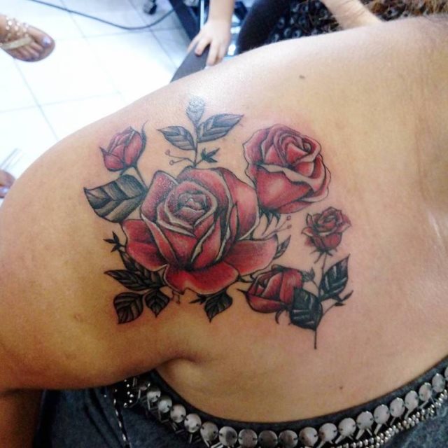 tattoo femenino para el hombro 54