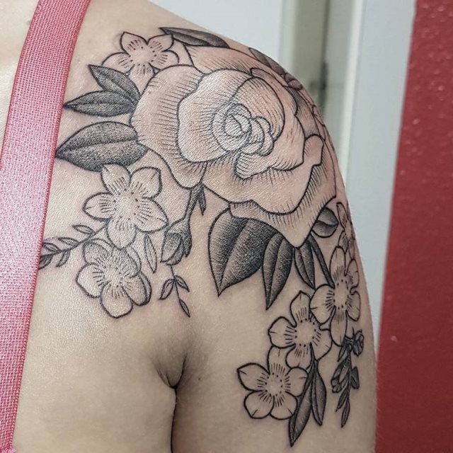tattoo femenino para el hombro 61