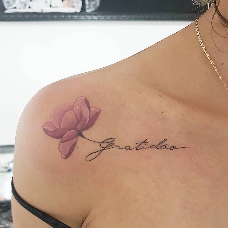 tattoo femenino para el hombro 71
