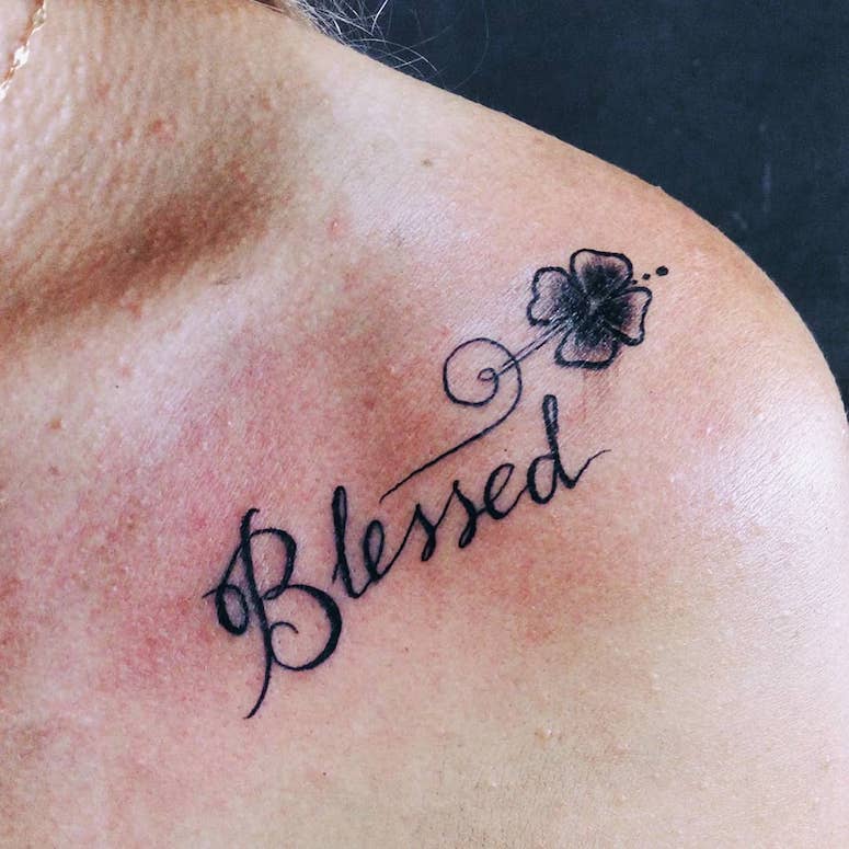 tattoo femenino para el hombro 73