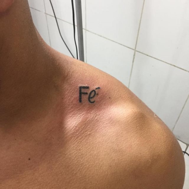 tattoo femenino para el hombro 80