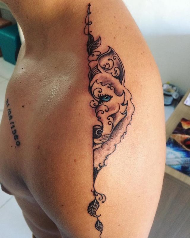 tattoo femenino para el hombro 82