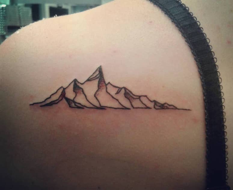 tattoo femenino para el hombro 89