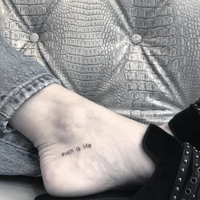 tattoo femenino para el pie 10