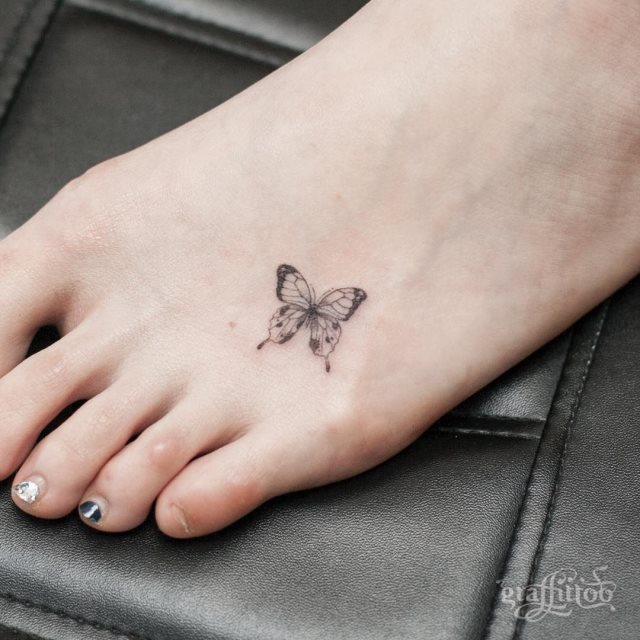 tattoo femenino para el pie 16