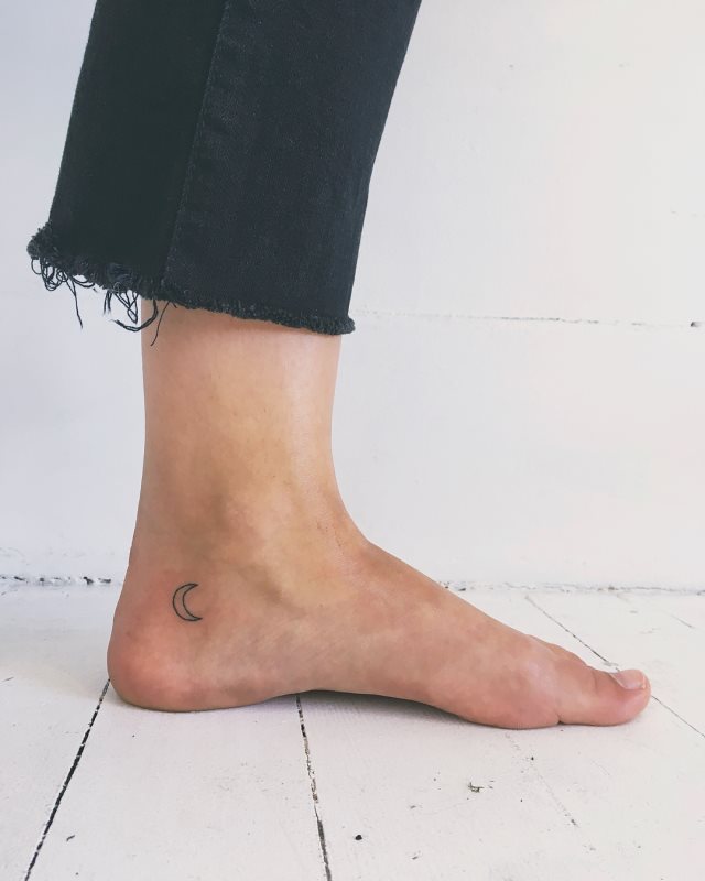 tattoo femenino para el pie 19