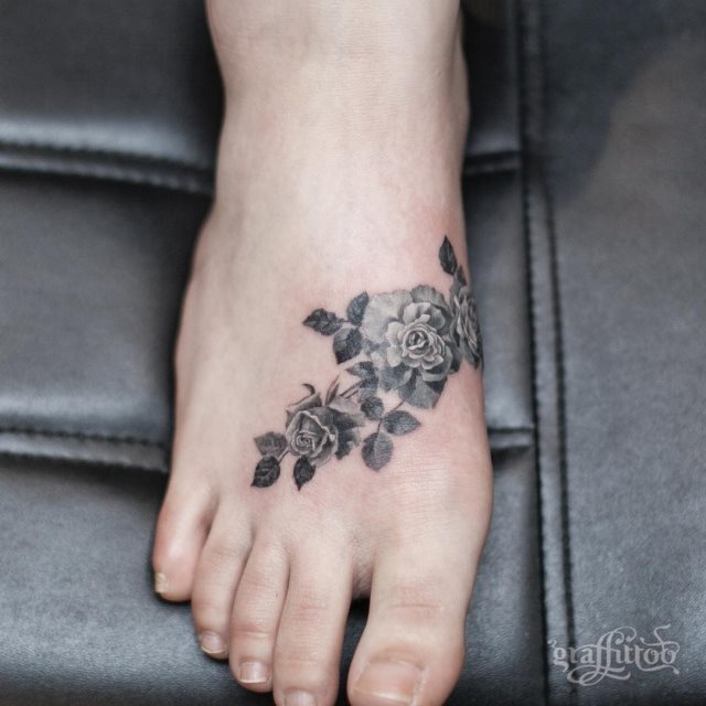 tattoo femenino para el pie 23